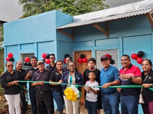 Alcaldia de Bluefields entrega viviendas dignas.